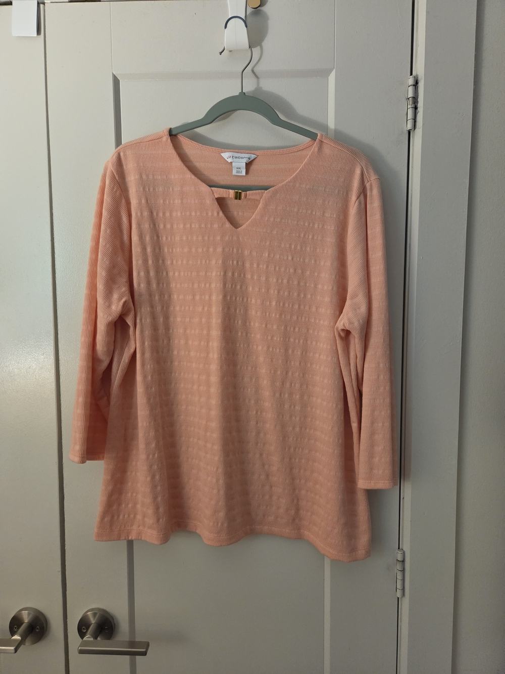 Liz Claiborne Peach V-Notch Textured Long Sleeve Top